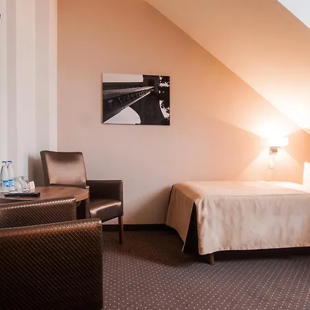Gem Hotel